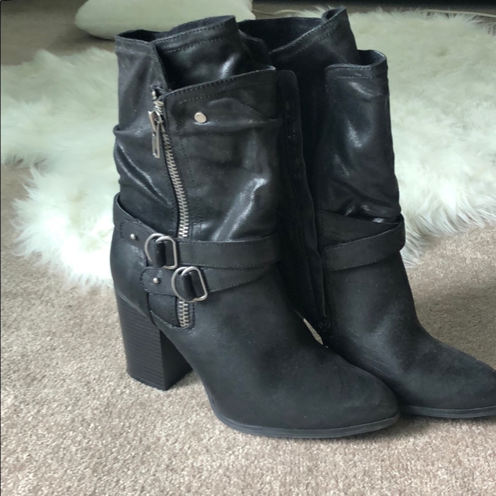 Like NEW Black mid calf boots